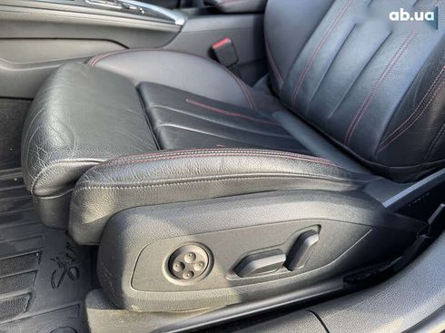 Audi A4 2020 - фото 19