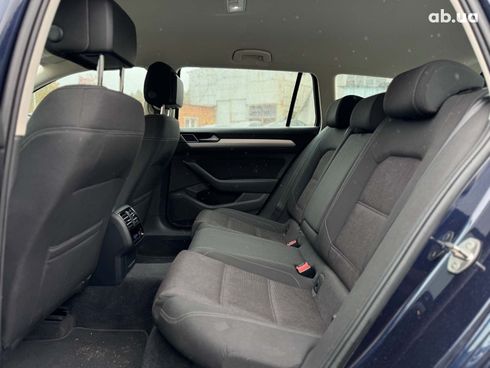 Volkswagen passat b8 2015 синий - фото 36