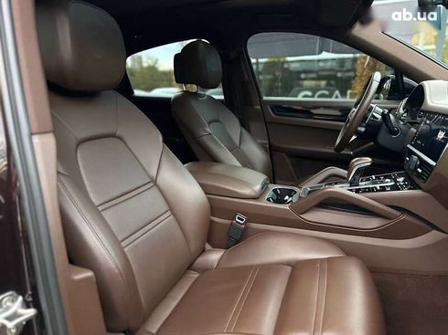 Porsche Cayenne Coupe 2019 - фото 28