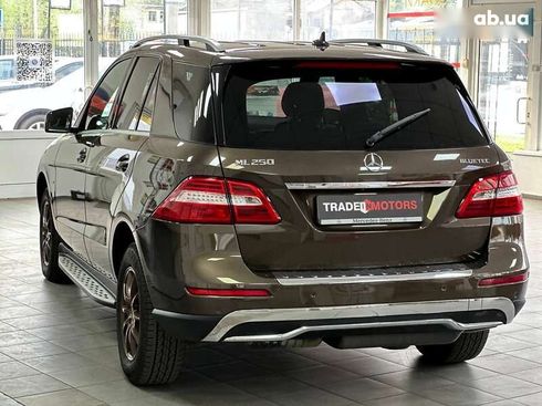Mercedes-Benz M-Класс 2012 - фото 9