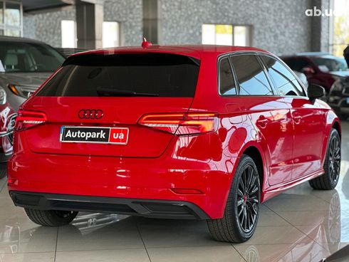 Audi A3 2017 красный - фото 4