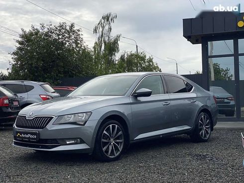 Skoda Superb 2017 - фото 9