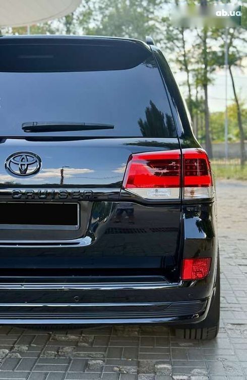 Toyota Land Cruiser 2020 - фото 18