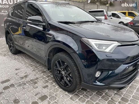 Toyota RAV4 2018 - фото 26