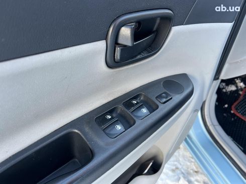 Hyundai Accent 2009 синий - фото 18