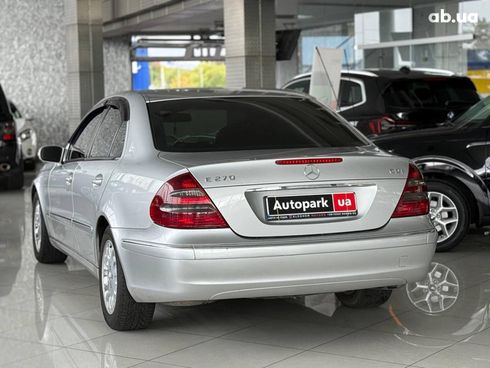 Mercedes-Benz E-Класс 2004 серый - фото 5