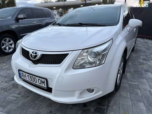 Toyota Avensis 2011 - фото 7