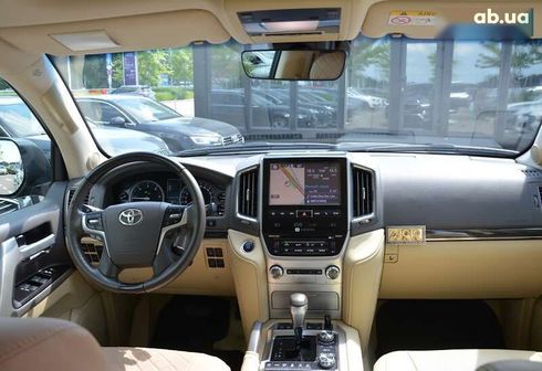 Toyota Land Cruiser 2017 - фото 22