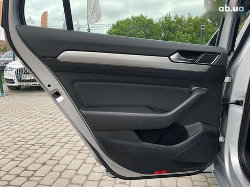 Volkswagen Passat 2017 - фото 27