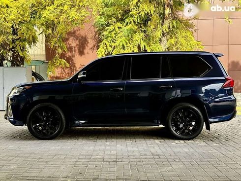 Lexus LX 2016 - фото 23