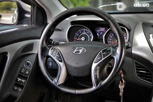 Hyundai Elantra 2013 - фото 12