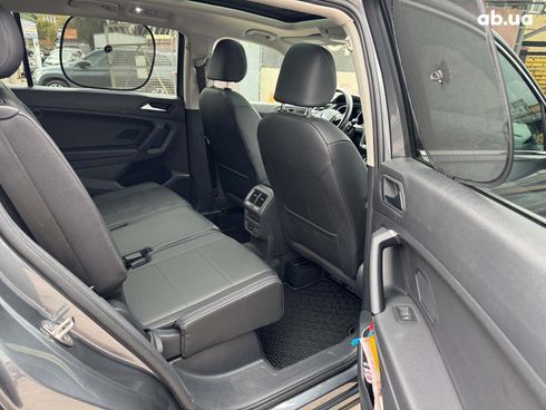 Volkswagen Tiguan 2019 серый - фото 16