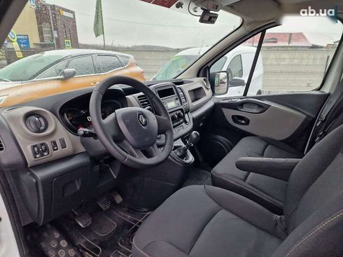 Renault Trafic 2015 - фото 12