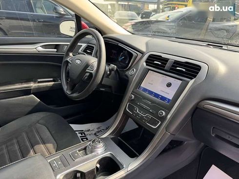 Ford Fusion 2020 - фото 14