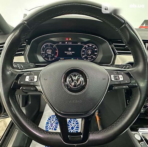 Volkswagen Passat 2017 - фото 20