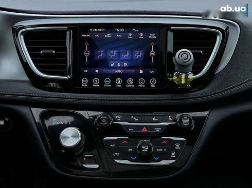Chrysler Pacifica 2019 - фото 12