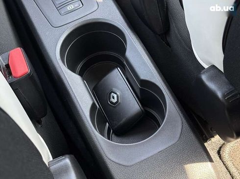 Renault Zoe 2020 - фото 13