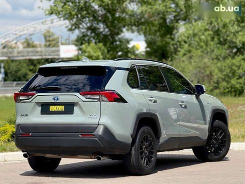Toyota RAV4 2019 - фото 16