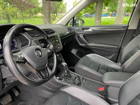 Volkswagen Tiguan 2017 белый - фото 28