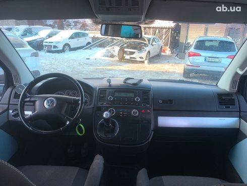 Volkswagen Multivan 2007 серый - фото 31
