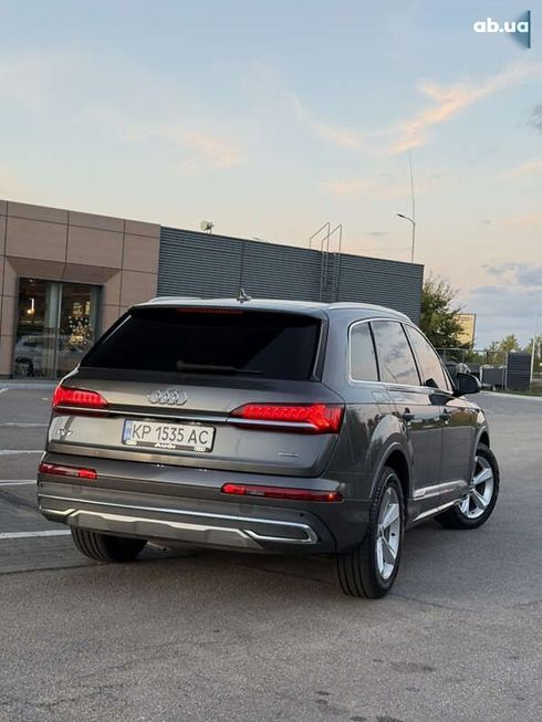Audi Q7 2020 - фото 13