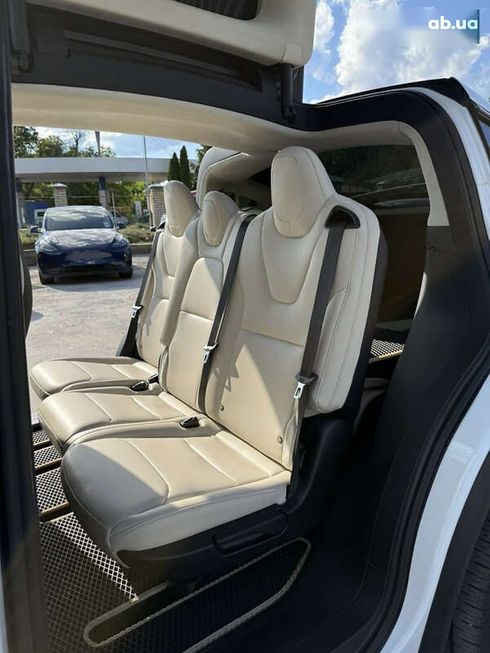 Tesla Model X 2018 - фото 25