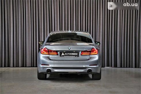 BMW 5 серия 2017 - фото 6