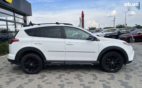 Toyota RAV4 2018 - фото 8