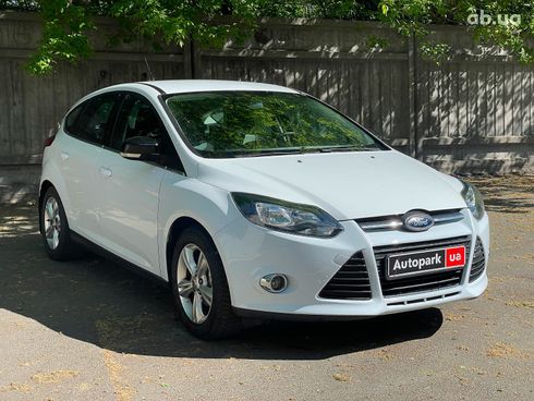 Ford Focus 2012 белый - фото 3