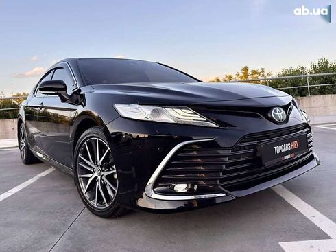 Toyota Camry 2021 - фото 5