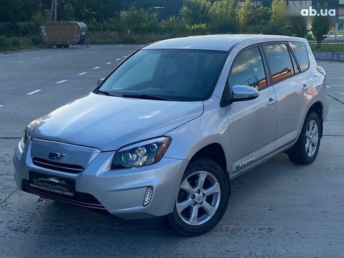 Toyota RAV4 2012 - фото 2