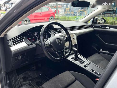 Volkswagen Passat 2017 - фото 10
