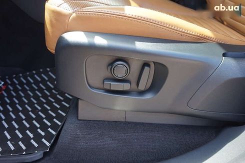 Land Rover Discovery 2017 - фото 24