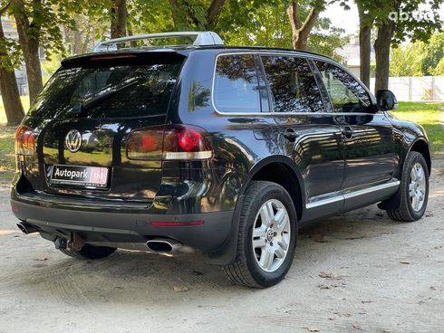Volkswagen Touareg 2008 черный - фото 9