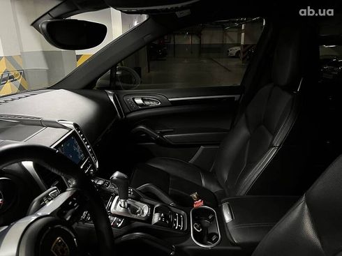 Porsche Cayenne 2015 - фото 29