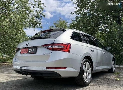 Skoda Superb 2016 - фото 21