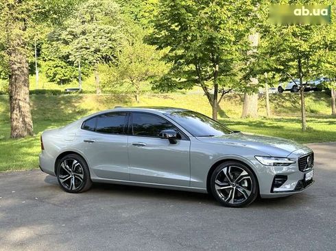 Volvo S60 2024 - фото 16