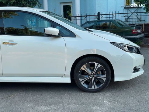 Nissan Leaf 2020 белый - фото 6