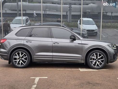 Volkswagen Touareg 2021 - фото 7