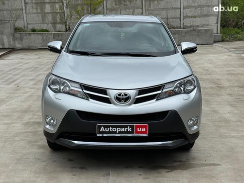 Toyota RAV4 2013 серый - фото 2