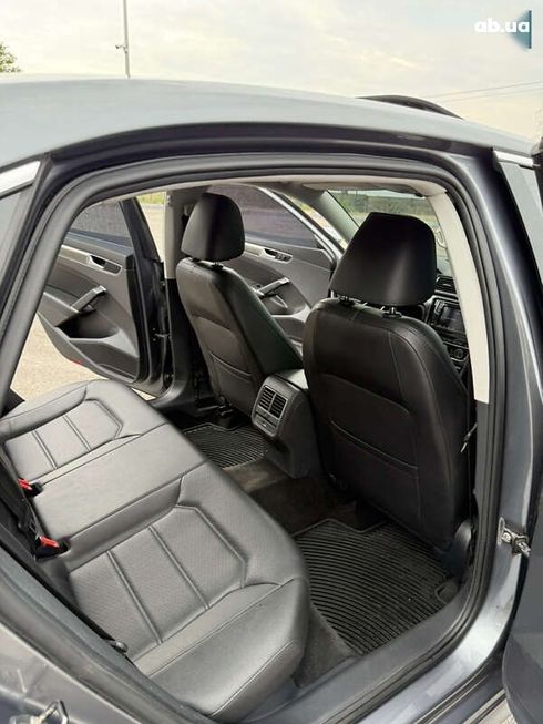 Volkswagen Passat 2017 - фото 13