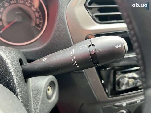 Peugeot 301 2016 - фото 20