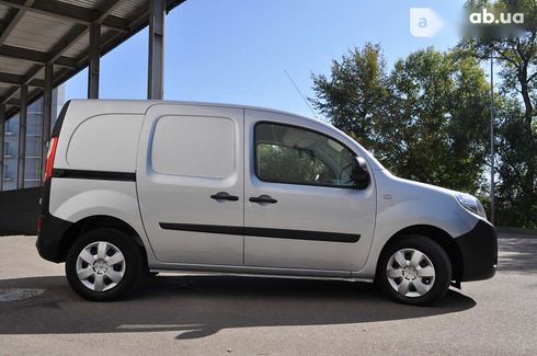 Renault Kangoo 2019 - фото 24