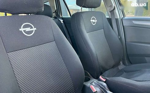 Opel Astra 2010 - фото 22