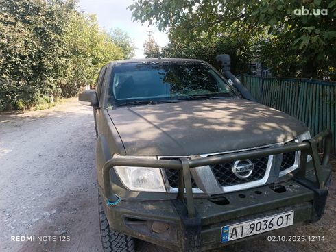 Nissan Navara 2009 зеленый - фото 7
