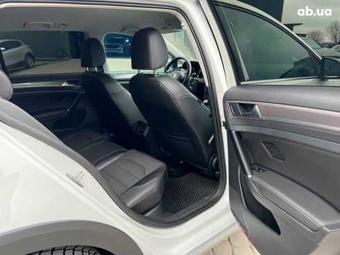 Volkswagen Golf 2016 белый - фото 34