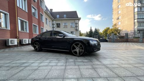 Audi A8 2012 серый - фото 2