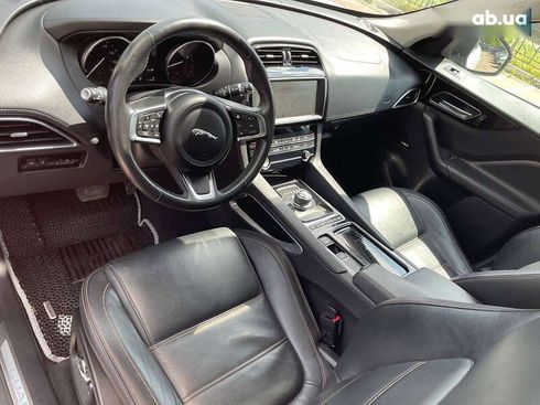 Jaguar F-Pace 2019 - фото 8