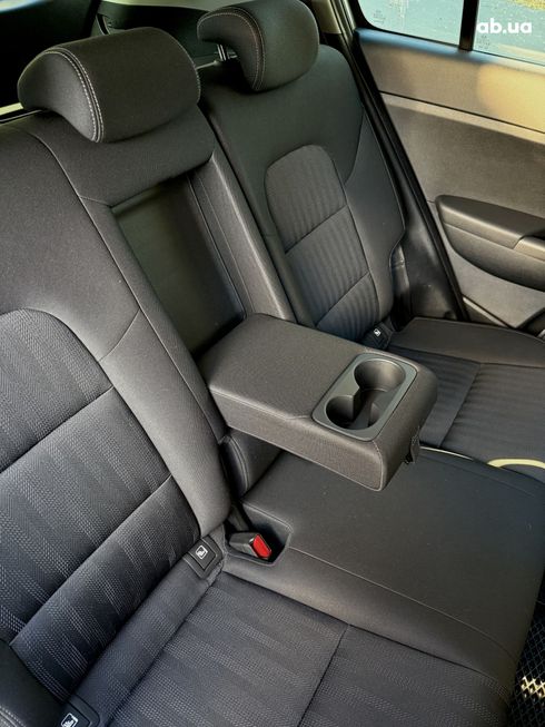 Kia Sportage 2020 серый - фото 13