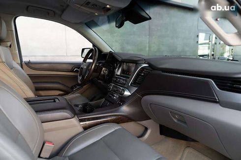 Chevrolet Suburban 2015 - фото 26